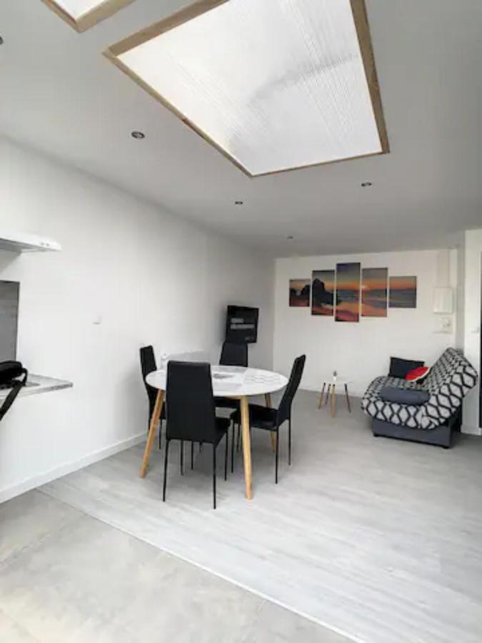 Grand T2 Jardin Wifi Parking Proche Gare Appartement Saint-Quentin  Buitenkant foto